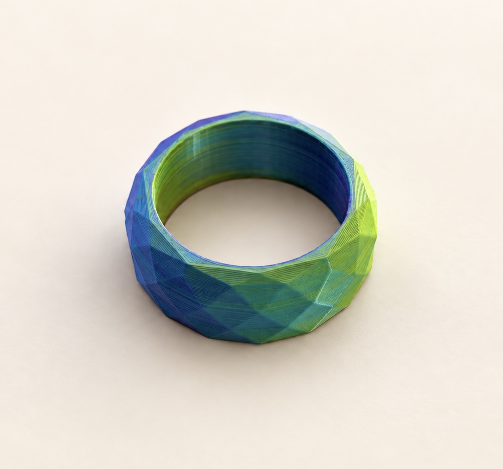 Multicolor ligature