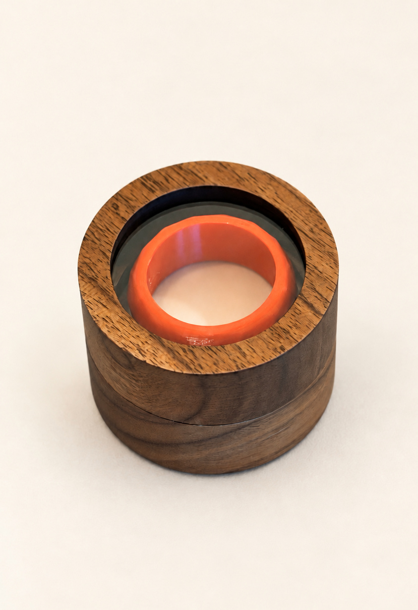 SAXELIER ligature presented inside its protective presentation box